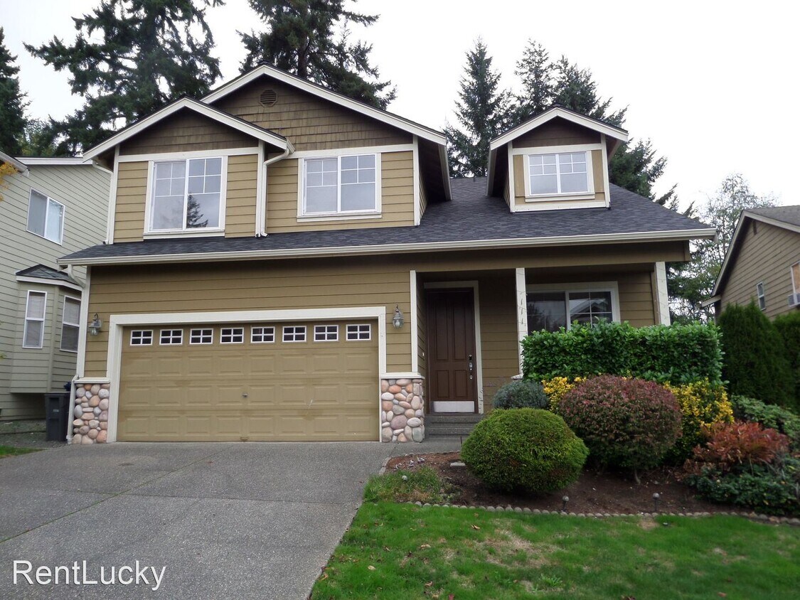 Foto principal - 4 br, 3 bath House - 111 203rd St SE