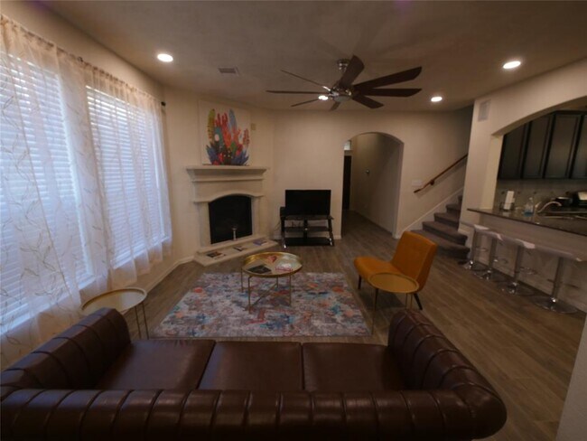 Building Photo - 302 American Black Bear Dr