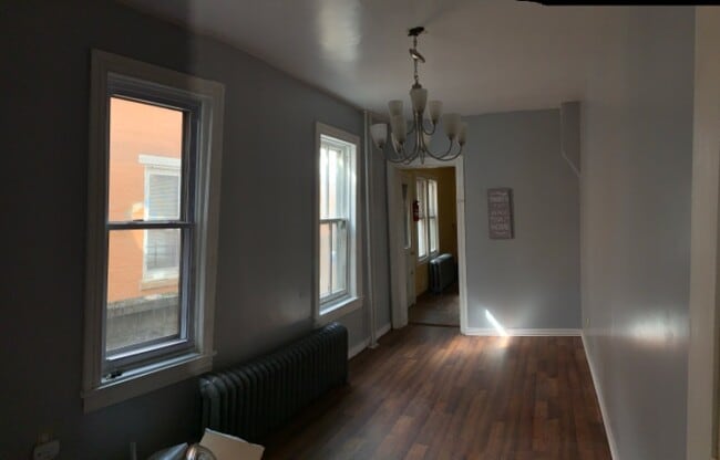 Photo - 1249 Greenwich St House