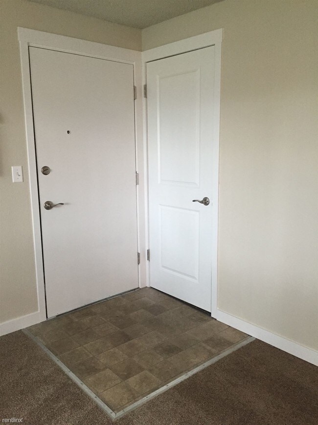 Foto del edificio - 16515 B St E