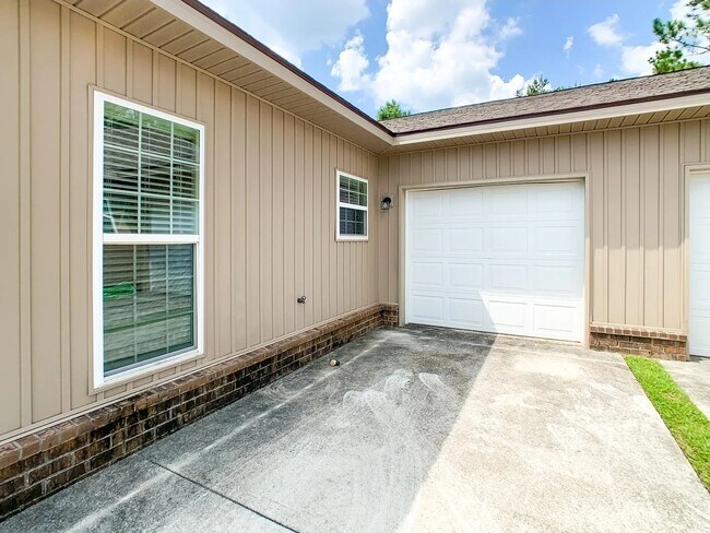 Building Photo - Stables 139