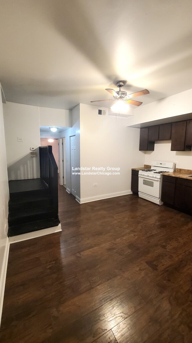 2306 W Rosemont Ave Unit G, Chicago, IL 60659 Condo for Rent in
