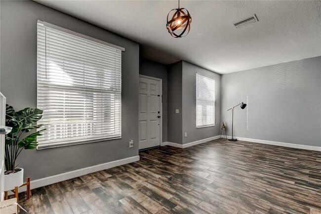 Building Photo - 3421 Santa Rita Ln