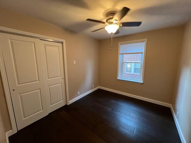 Foto del edificio - 7526 Byron Pl
