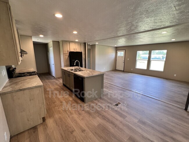Foto del edificio - 16406 County Rd 1526 Ct