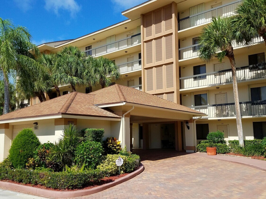 Primary Photo - 1901 Marina Isle Way