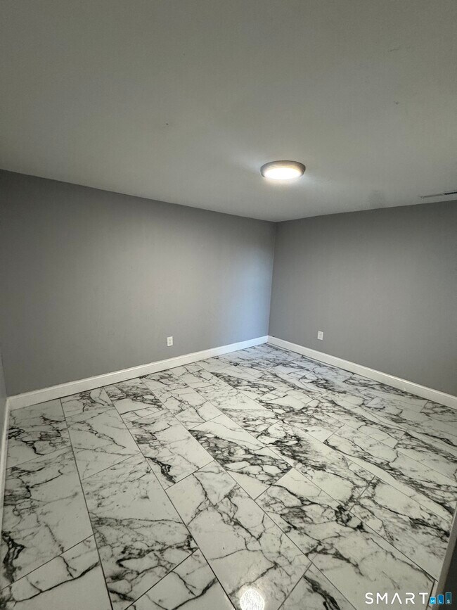 Foto del edificio - 231 Davenport Ave