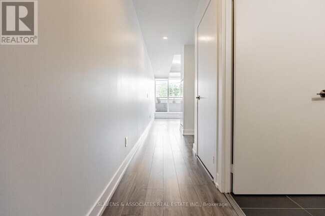 Building Photo - 170-170 Chiltern Hill Rd