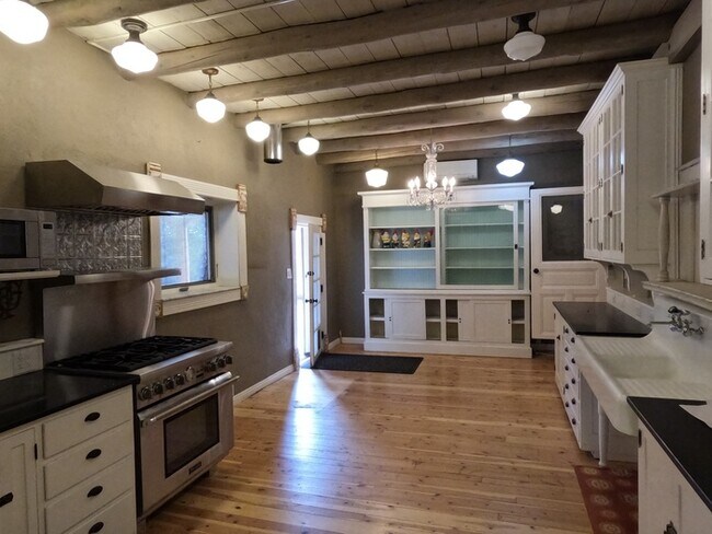 Foto del edificio - 7218 4th St NW A