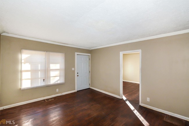 Foto del edificio - 1142 Key Rd SE