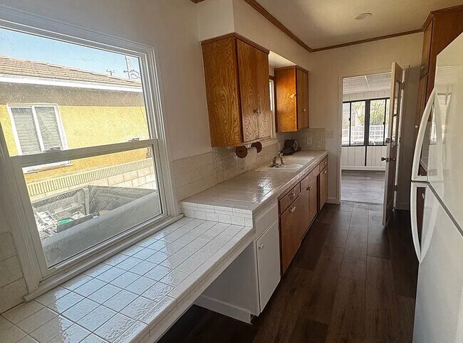 Foto del edificio - 4350 Filhurst Ave