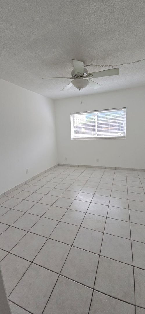 Foto del edificio - Spacious and modern 1-bedroom, 1-bathroom unit available for rent in the heart of Fort Lauderdale.
