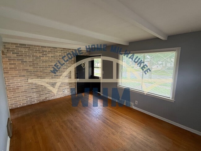Building Photo - 4911 W Tesch Ave