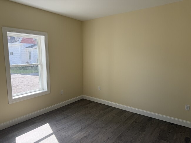Bedroom 1 - 150 Park St