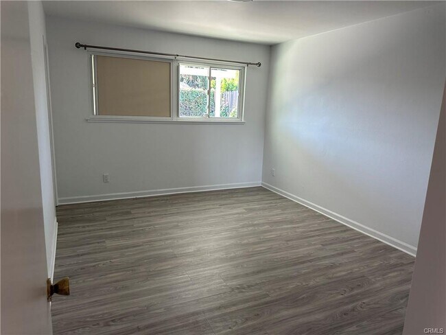 Foto del edificio - 7827 Maynard Ave