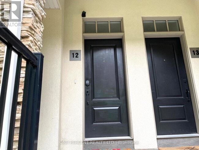 Building Photo - 3077 Cawthra Rd