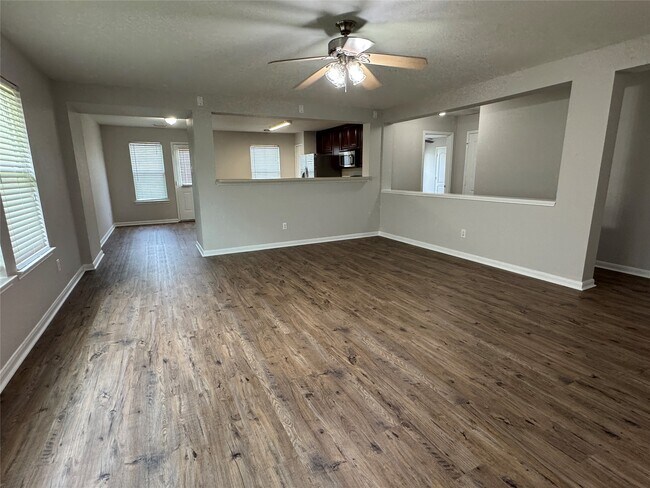 Foto del edificio - 15807 Kings Cypress Ln