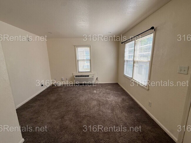 Foto del edificio - 847 S Terrace Dr