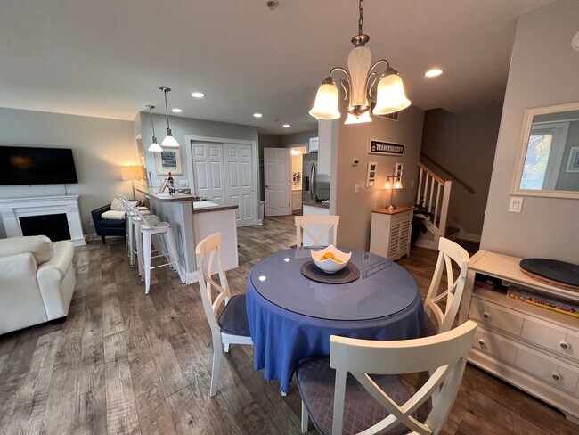 Foto del edificio - Stylish Downtown Traverse City Condo – Fully Furnished Winter Rental!