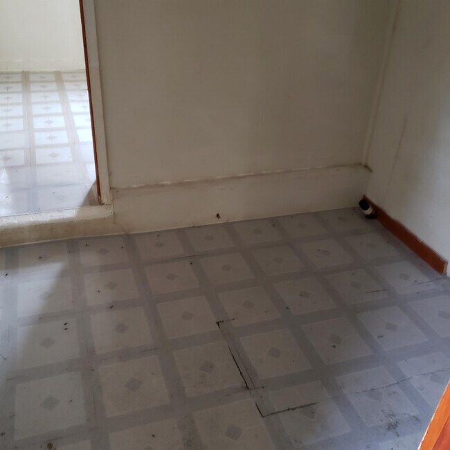 Foto del edificio - 310 N Saunders Ave