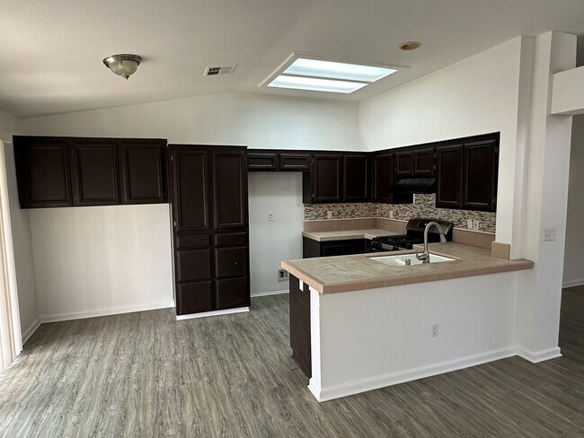 Foto del edificio - 5415 W Monte Vista Ave