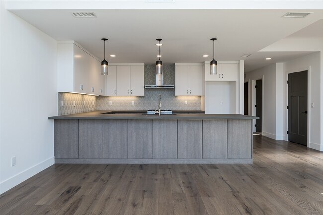 Kitchen w/ Charcoal Counter / Drop Lights - 3155 Donna Dr