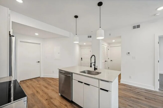 Foto del edificio - 6312 Germantown Ave
