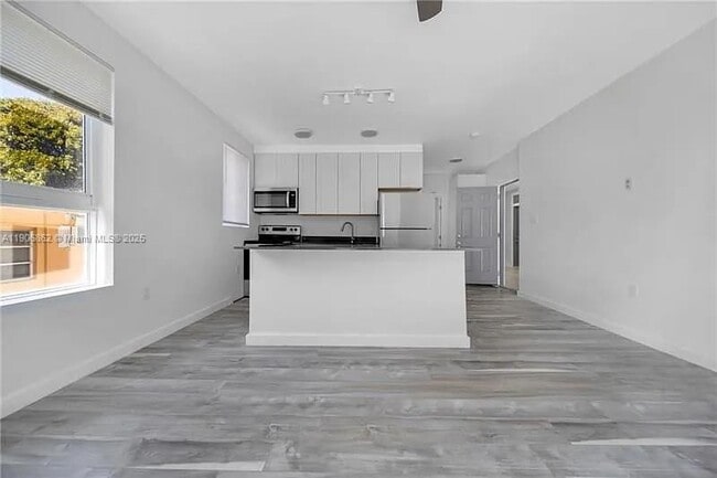 Foto del edificio - 1036 SW 5th St