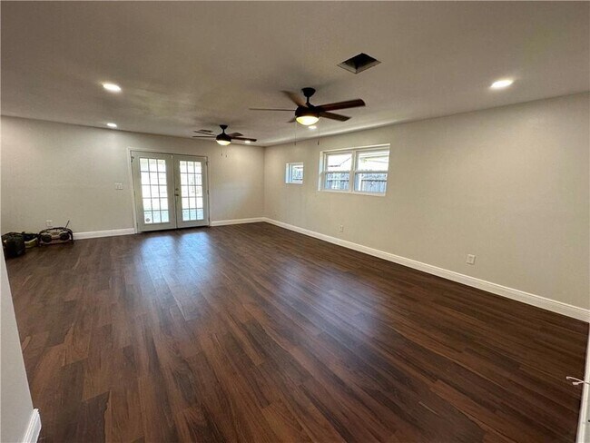 Foto del edificio - 2118 Mehle St