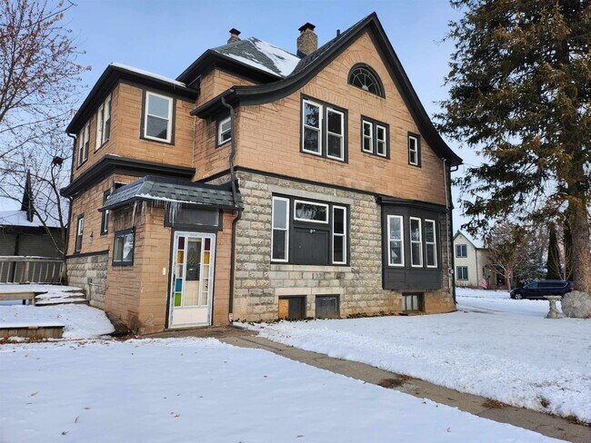 Foto del edificio - 303 Doty St