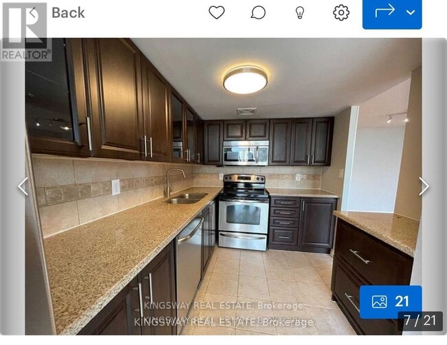 Building Photo - 350-350 Webb Dr