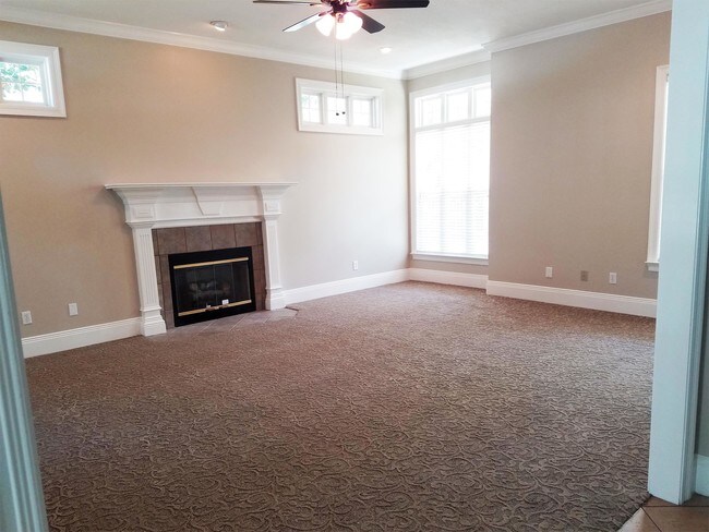 Building Photo - 2514 Pelican Bay Dr