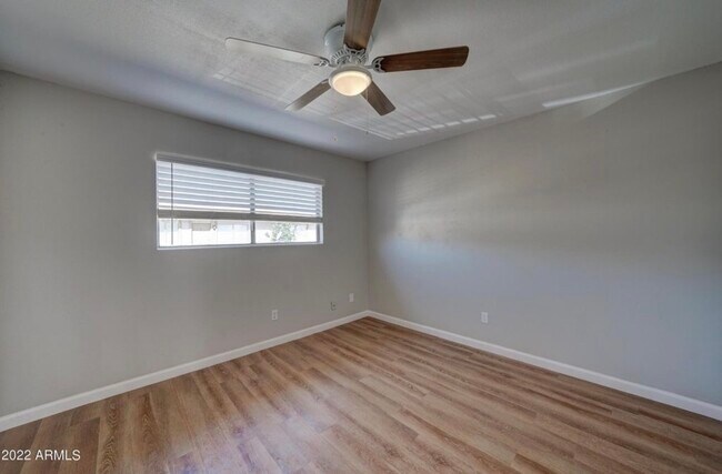 Foto del edificio - 5301 W Campbell Ave