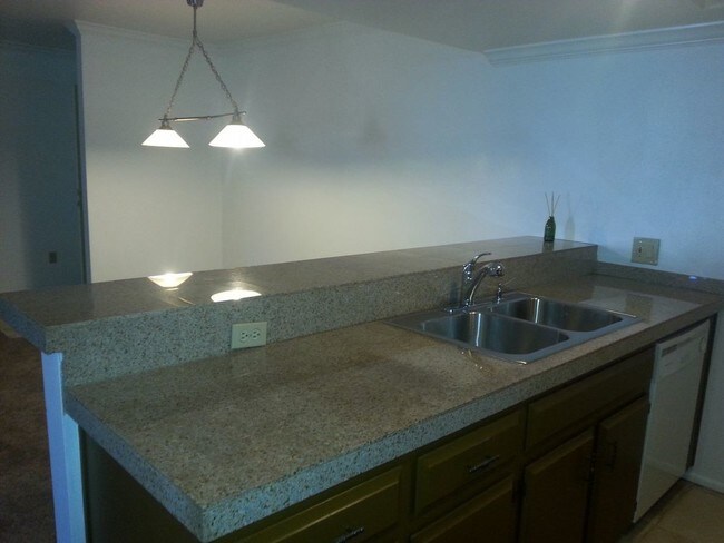Foto del edificio - 8841 N 8th St
