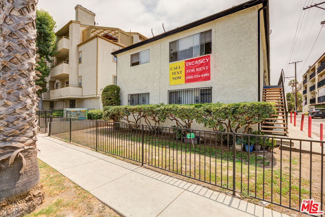 Foto principal - 428 W 7th St