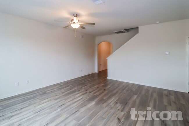 Foto del edificio - 805 Clark Dr