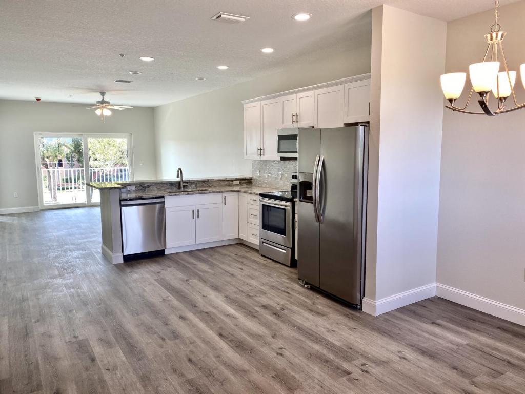 Primary Photo - 2225 14th Ave W, Apt 305, Palmetto, FL 34221