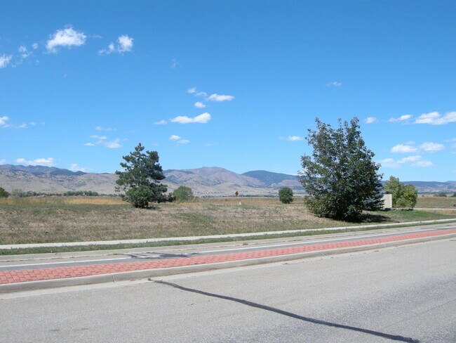 Foto del edificio - 5910 Gunbarrel Ave