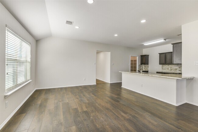 Foto del edificio - 2023 Louetta Mist Dr