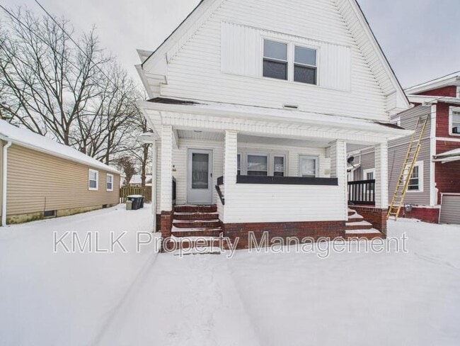 Building Photo - 916 Peckham St