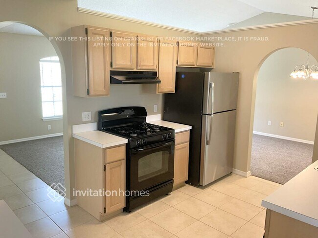 Foto del edificio - 7681 Greenboro Dr