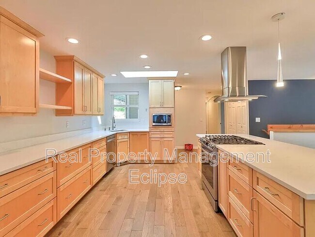 Foto del edificio - 4126 161st Ave SE