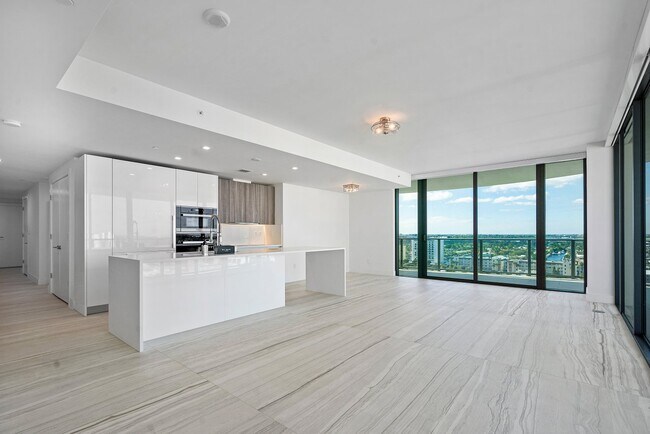 Foto del edificio - 730 N Ocean Blvd
