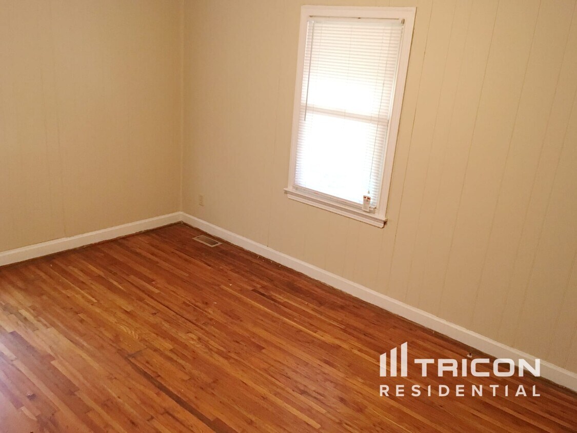 Building Photo - 1804 Haines St