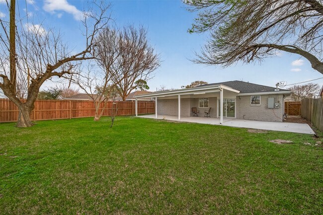 Foto del edificio - 11118 Stroud Dr