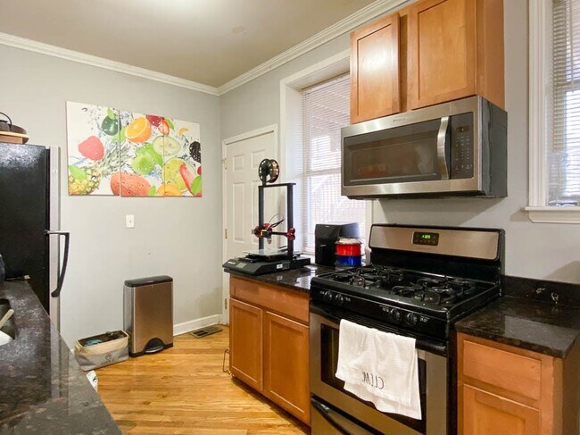 Building Photo - 1619 W Wallen Ave