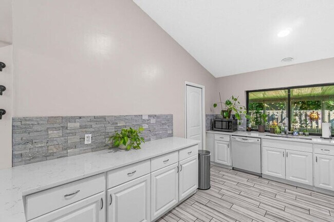 Building Photo - 5335 Havasu Ct