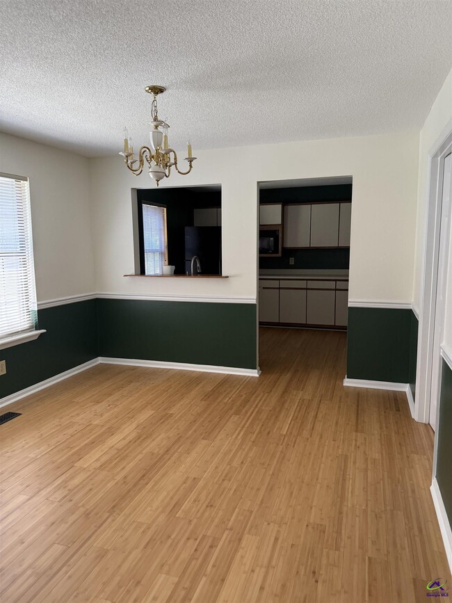 Foto del edificio - 421 Granada Terrace