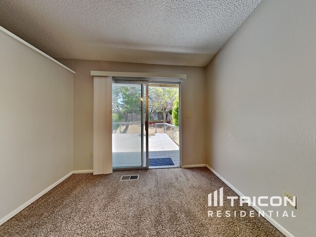 Building Photo - 1695 Wyoming Avenue Reno NV