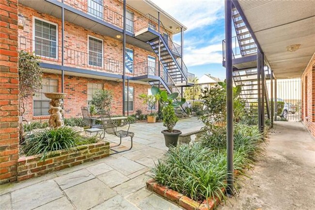 Foto del edificio - Condo unit in Gated community with open fl...